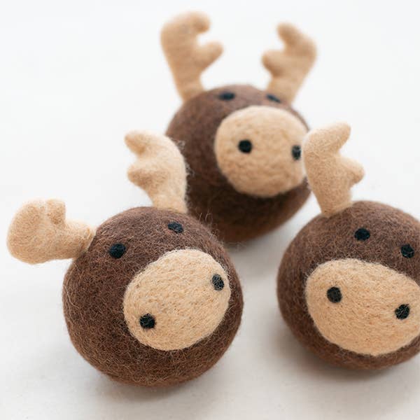 Moose Beastball Wool Dog Toy